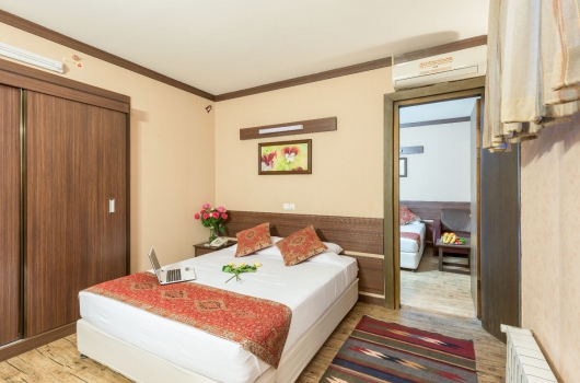 اتاق کانکت هتل شیخ بهایی اصفهان